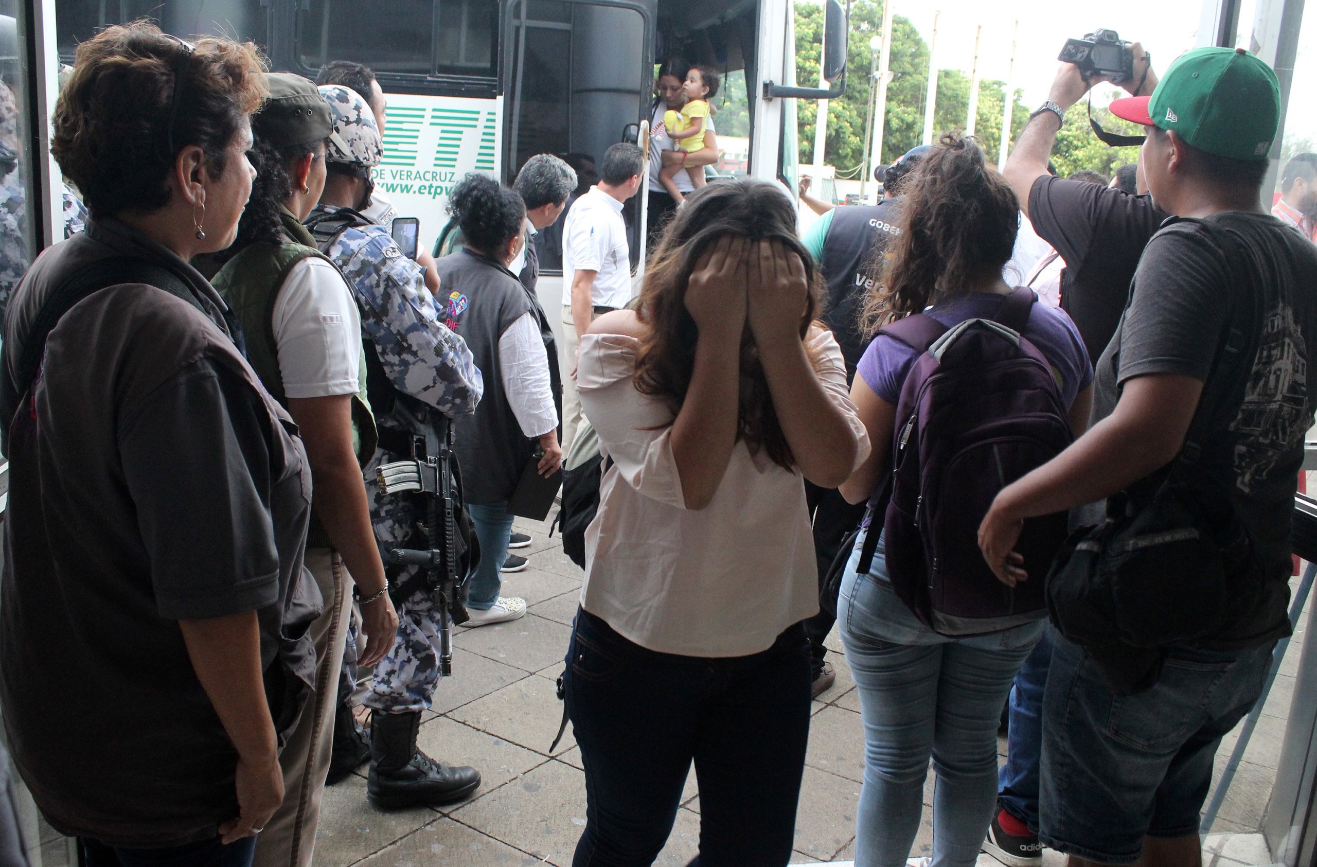 México deporta a 106 migrantes salvadoreños, la mayoría menores de edad