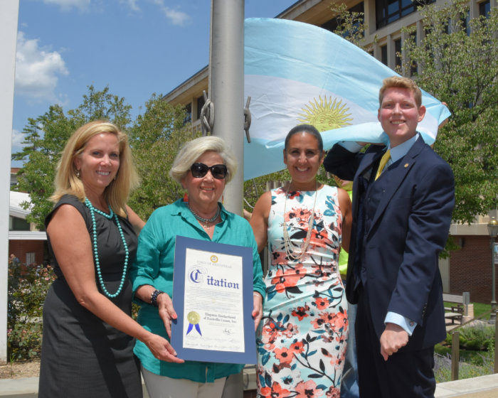 Pueblo de Hempstead celebró la Independencia de Argentina