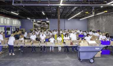 Schneps Media se asoció con Citymeals para ayudar a alimentar a adultos mayores