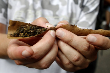 Entra en vigor ley estatal que despenaliza pequeña cantidad marihuana