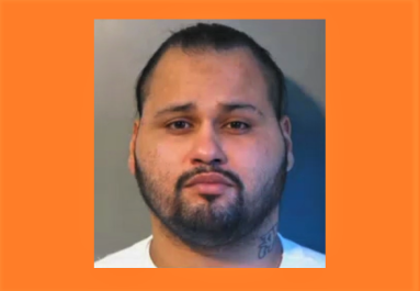 Hispano pandillero arrestado por robar con pistola en casa de Westbury