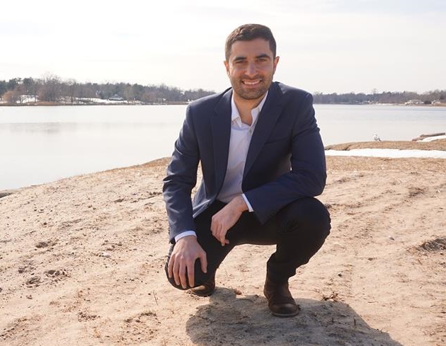 Stephen Suozzi inicia campaña electoral para el Concejo de Glen Cove