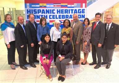 Dos miembros de COPAY reciben premio de la Herencia Hispana