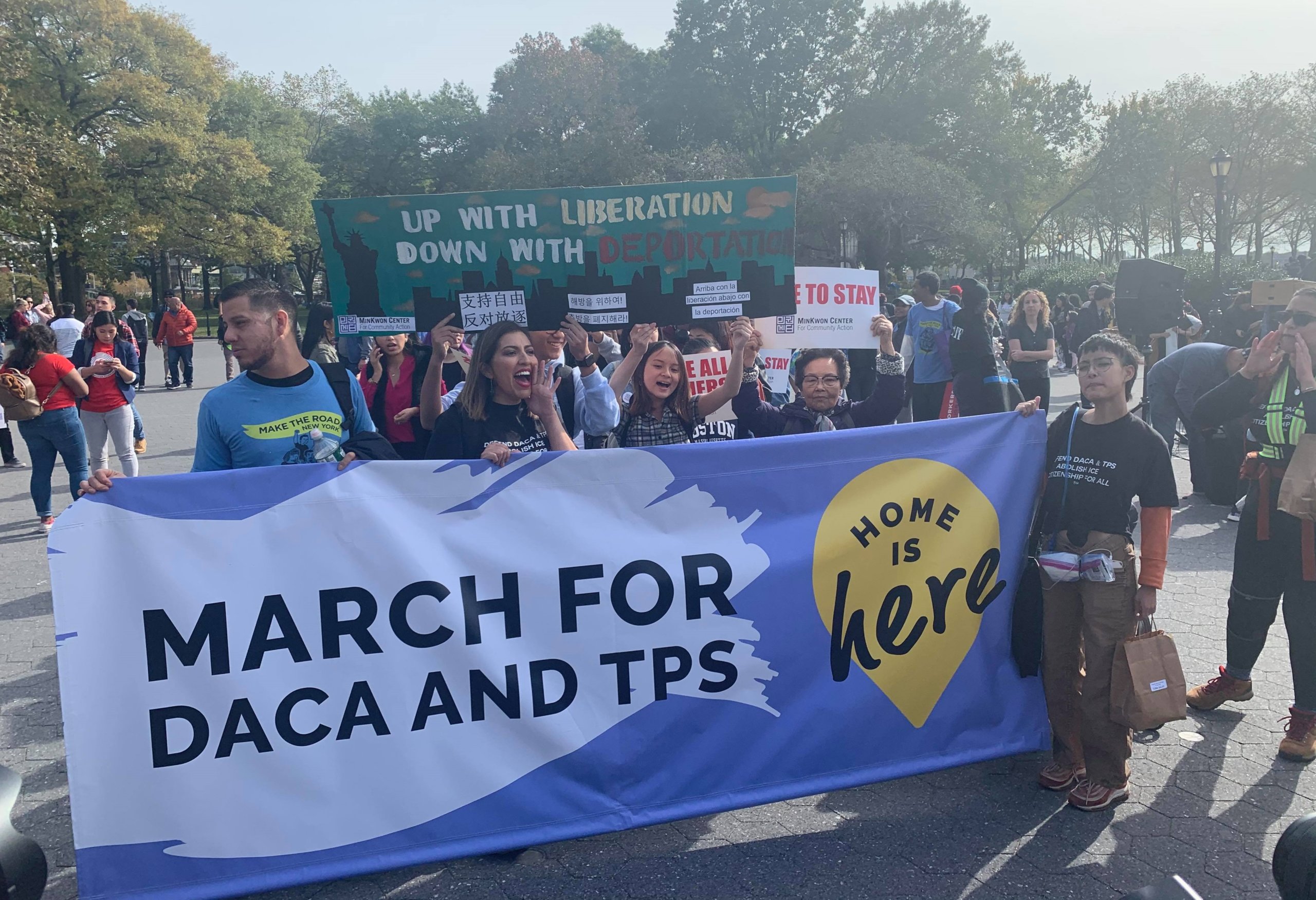 'Soñadores' marchan de NY a Washington para defender DACA y TPS
