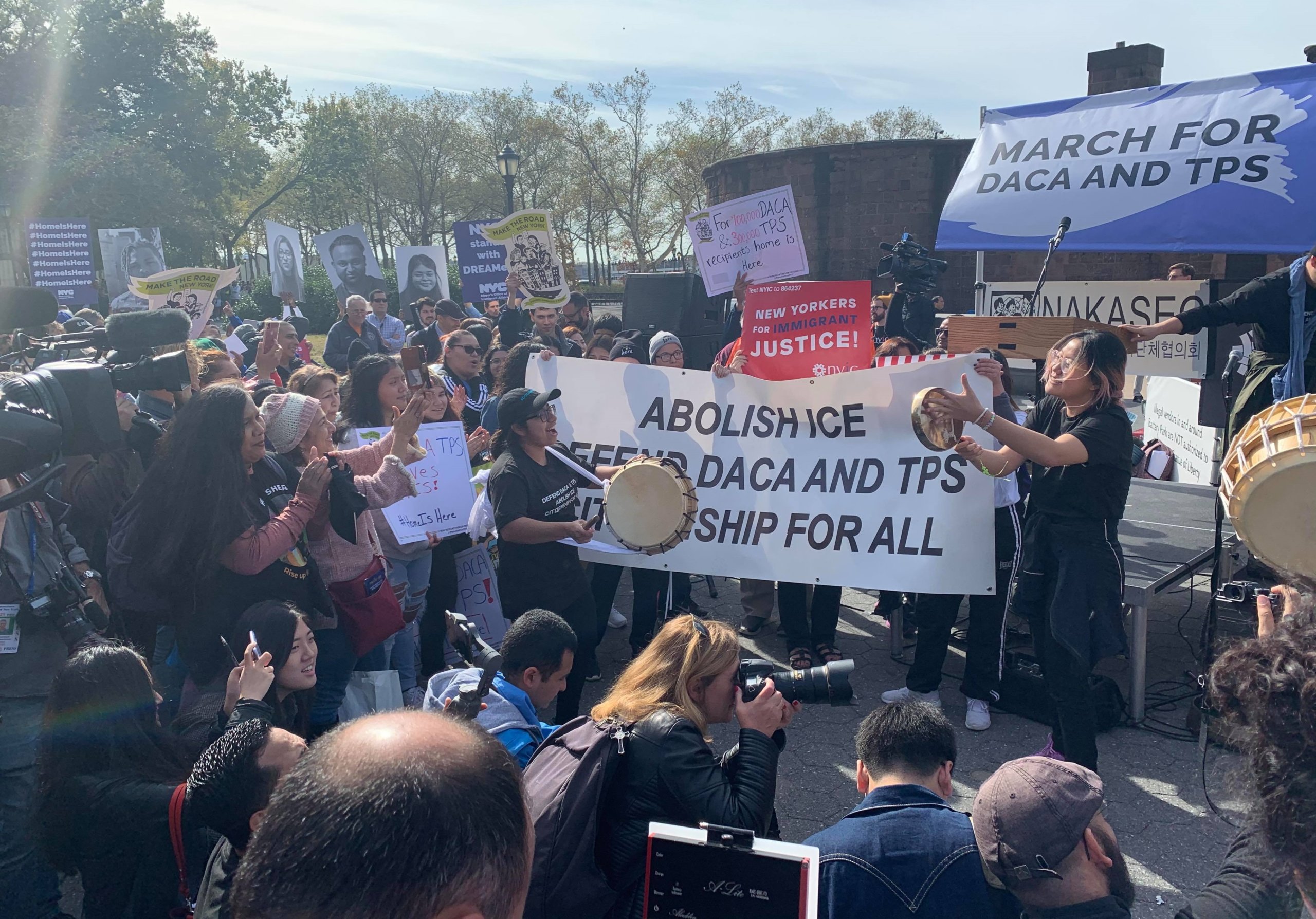 'Soñadores' marchan de NY a Washington para defender DACA y TPS
