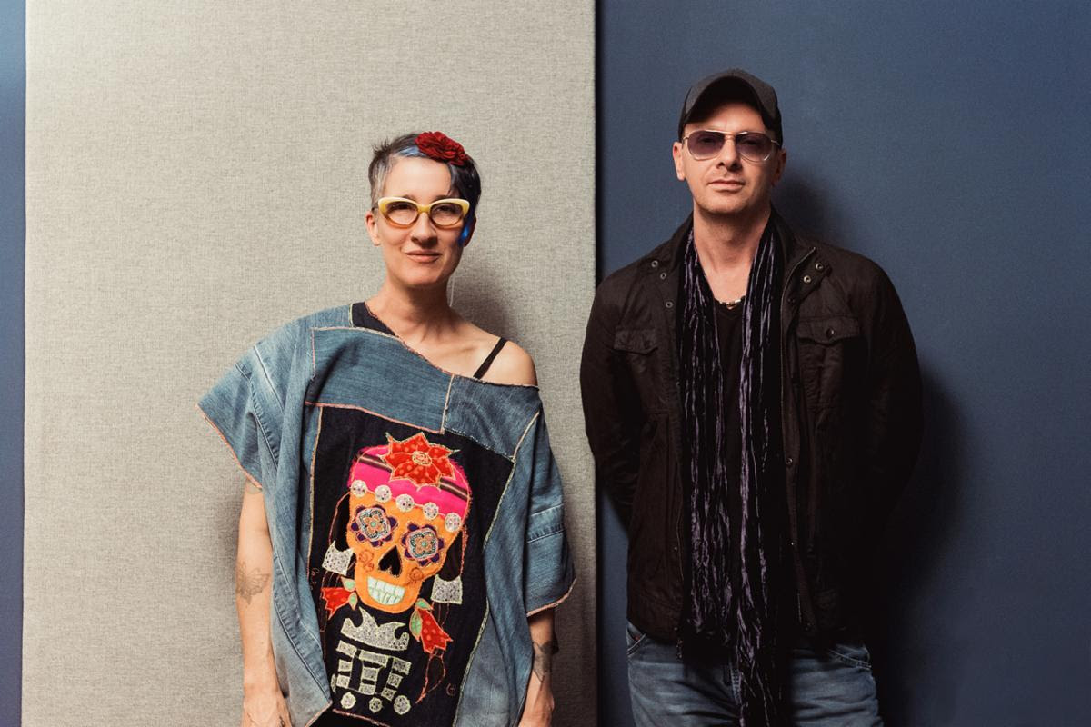 Aviónica lanza “Ojos de Miel” con Andrea Echeverri de Aterciopelados