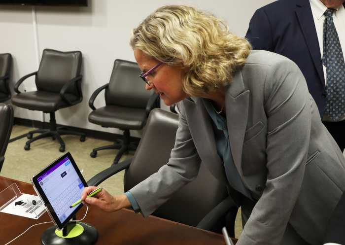 Curran recuerda a los residentes de la votación temprana ampliada que comienza el sábado