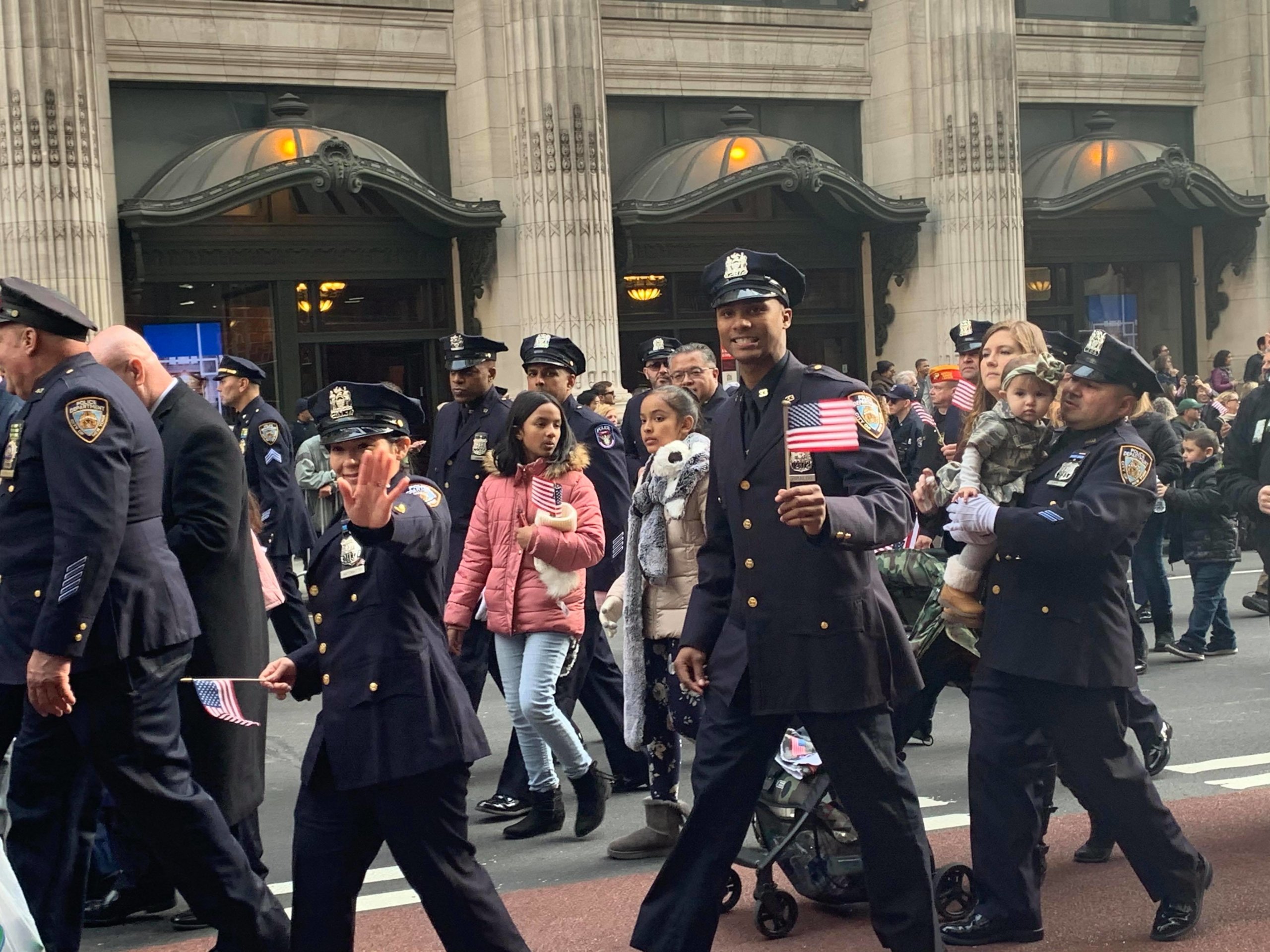 Nueva York celebró el Día de los Veteranos con desfile en Manhattan