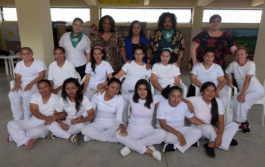 Delegación de legisladores visitó El Salvador para investigar prohibiciones del aborto
