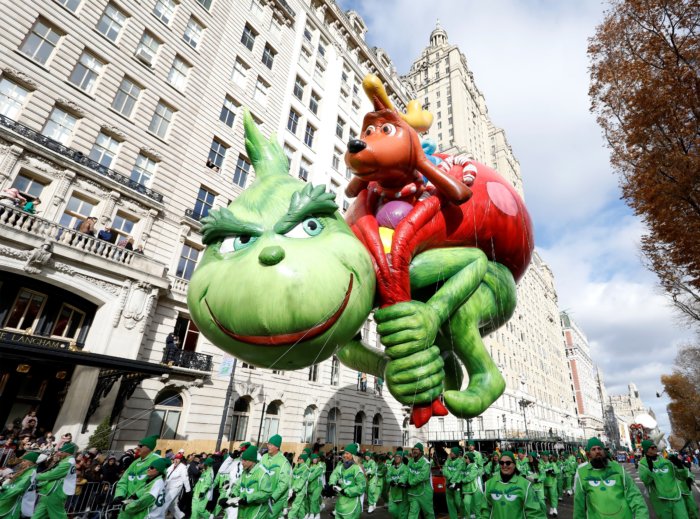 Neoyorquinos pueden disfrutar del desfile de globos de Macy's pese al viento