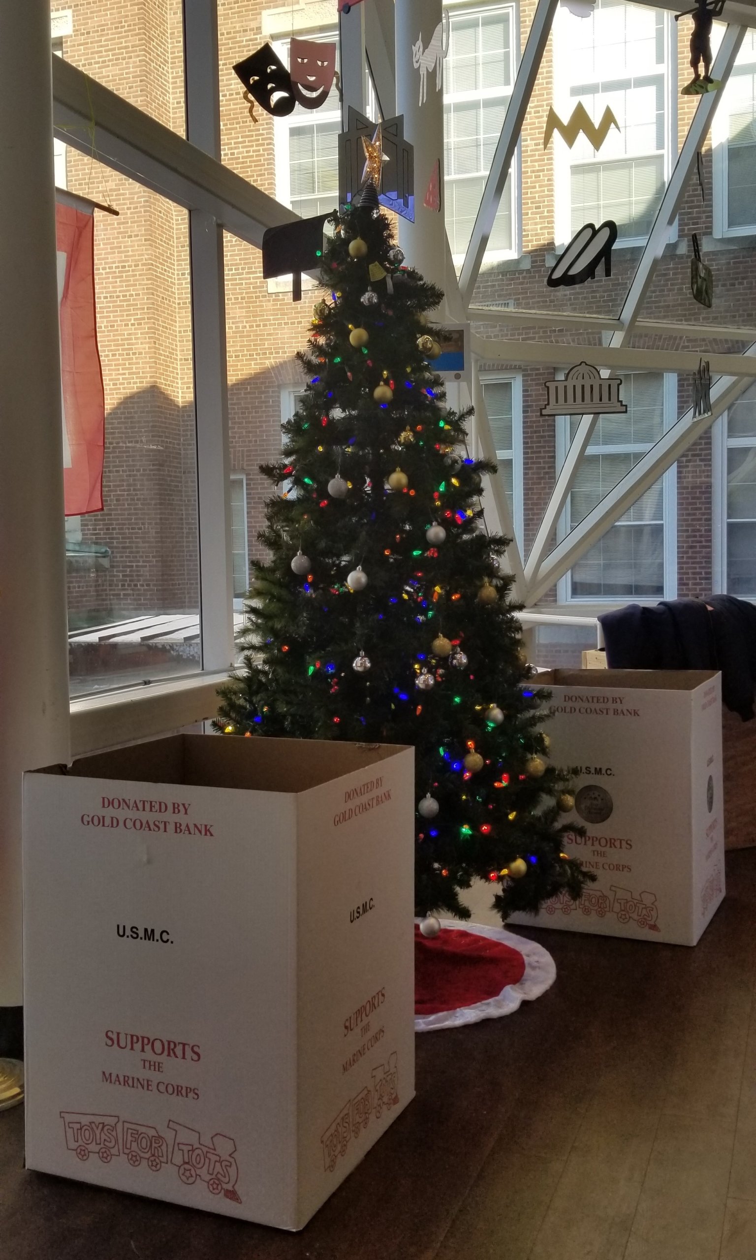 Huntington inicia campaña de recolección de juguetes para Navidad
