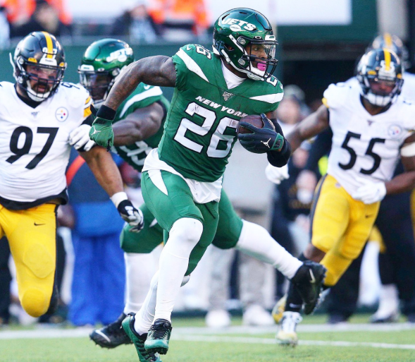 Jets superan a Steelers y le complican boleto a postemporada de la NFL