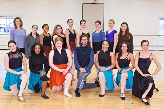 Bailarín del American Ballet Theatre enseña a alumnos de LIHSA