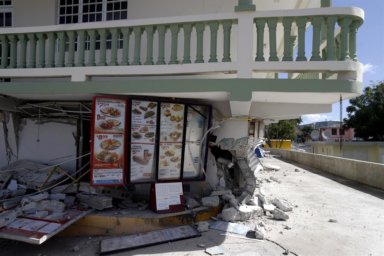 Comisionada residente exige a Trump declarar a Puerto Rico desastre mayor por sismos