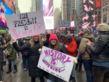 FOTOS y VIDEOS: Miles de mujeres desafiaron el frío en la Marcha de las Mujeres en la ciudad de Nueva York