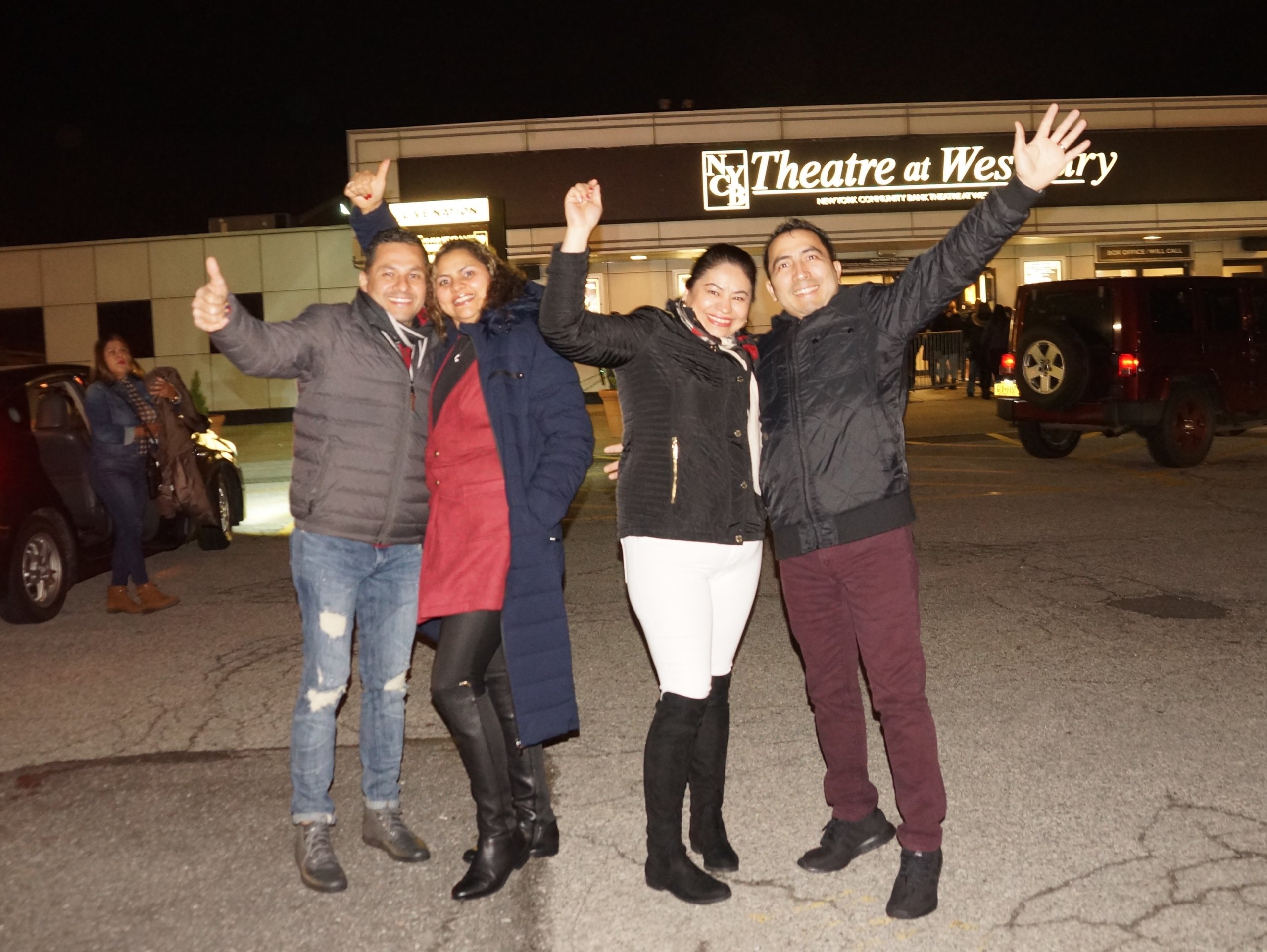 'Fans de Hierro' gozaron en el concierto de Marisela en Westbury