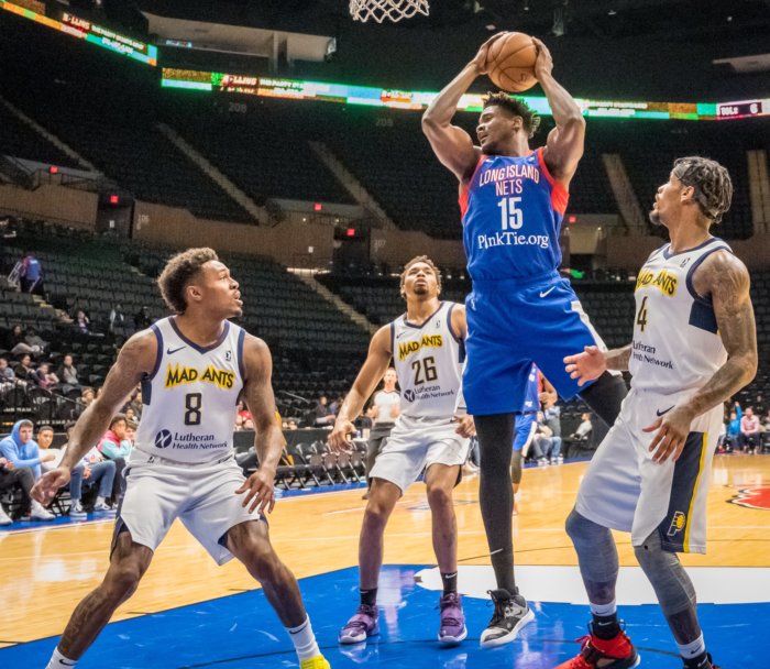 Long Island Nets celebran al Pueblo de Islip en el Coliseo de Nassau