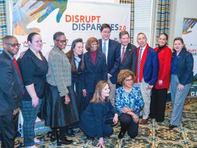 Nuevo estudio revela que hispanos mayores enfrentan más desigualdades en costo de medicamentos, servicios públicos y cuidados