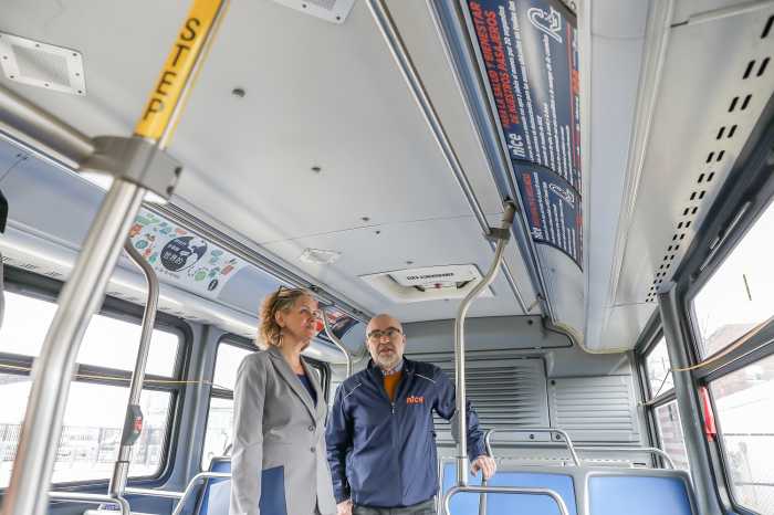 Nassau implementa protocolo de transporte público para prevenir el Coronavirus