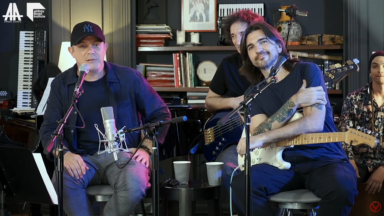 Alejandro Sanz y Juanes sorprenden con sesión acústica ‘La Gira Se Queda En Casa Para Todos’