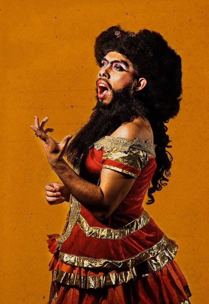 CALLBACK 2020 de Teatro Círculo presenta dos mujeres: una fantasma y una barbuda