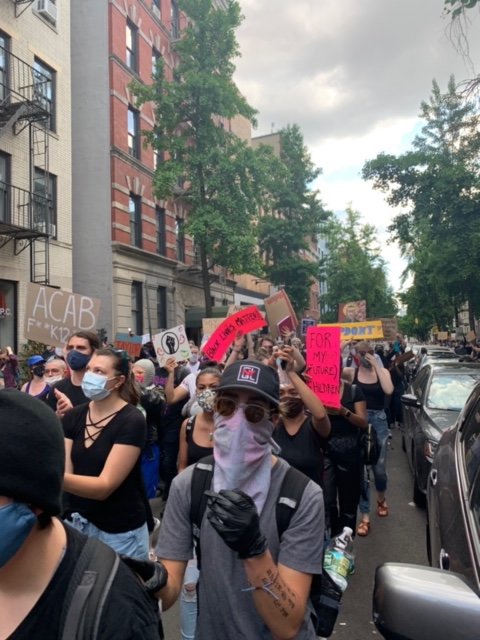 Estallan protestas en toda la ciudad de Nueva York por muerte del afroamericano George Floyd en Minneapolis (Fotos y Videos)