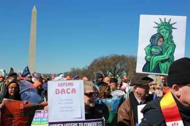 Corte Suprema de EEUU mantiene vigente DACA al bloquear intento antiinmigrante de Trump