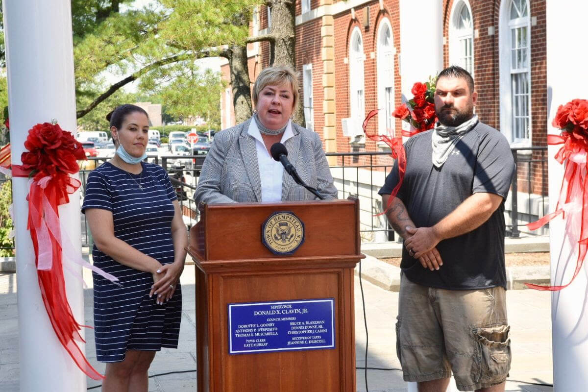 Town de Hempstead celebra bodas con distanciamiento social durante la pandemia