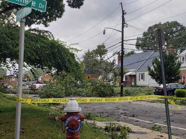 300 mil personas sin energía eléctrica tras el golpe de 'Isaías' en Long Island (Fotos)