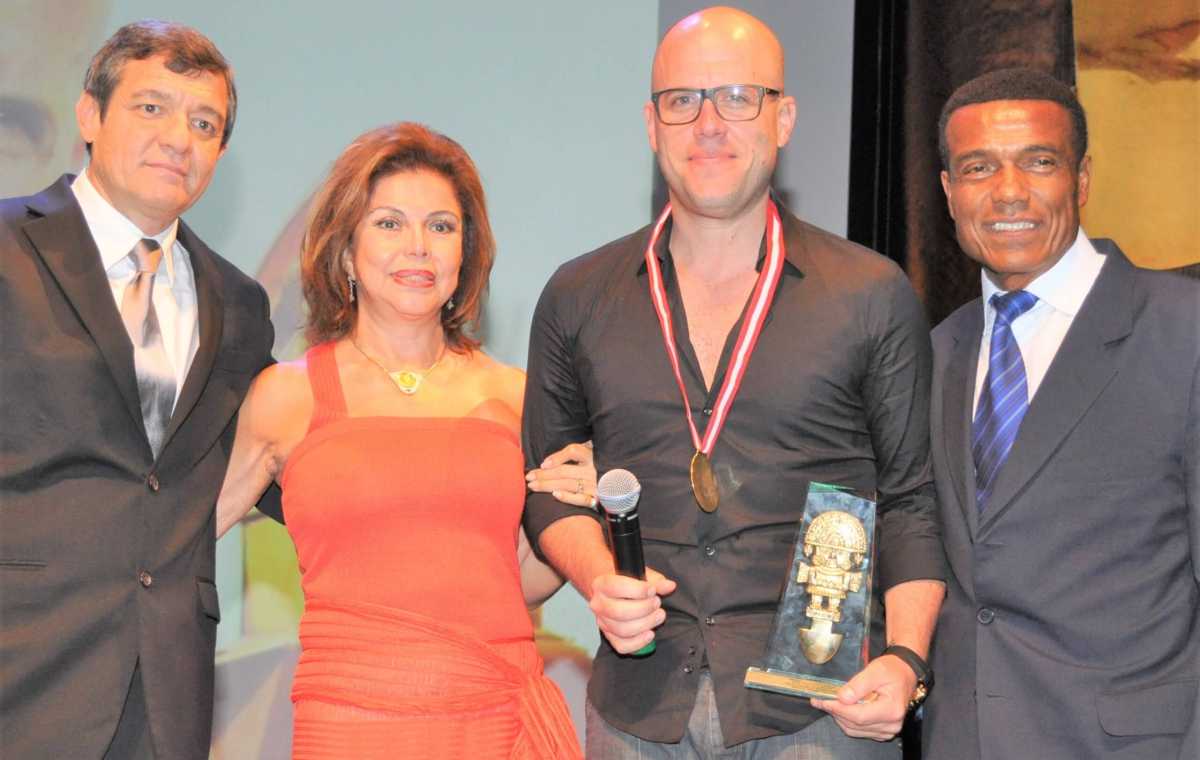 Anuncian ganadores de premios TUMI USA 2020, reconocimiento a héroes del COVID-19