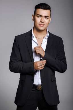 Yeison Jiménez “Con el corazón” desde Colombia para el mundo