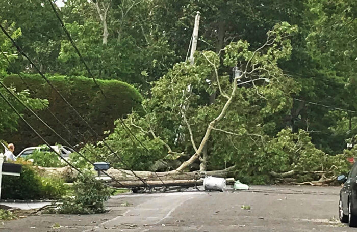 Para algunos, la restauración de energía en Long Island llevará días