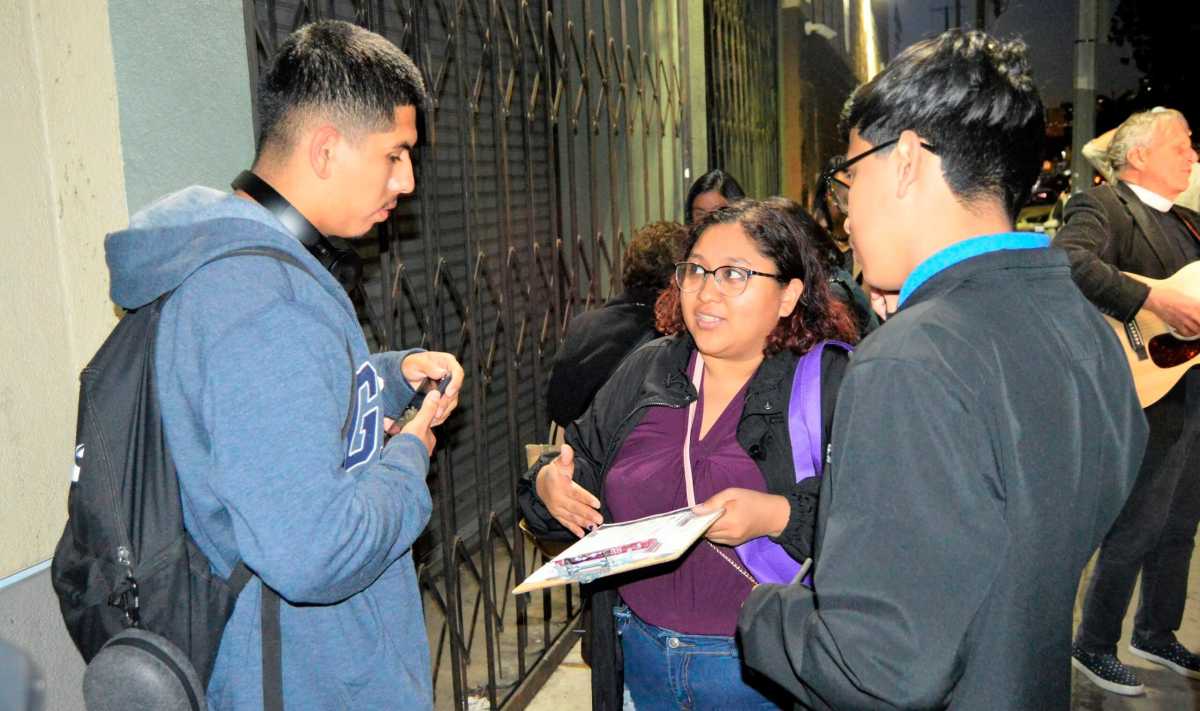 Urgen a neoyorquinos a contestar al Censo 2020 al acercarse fecha límite