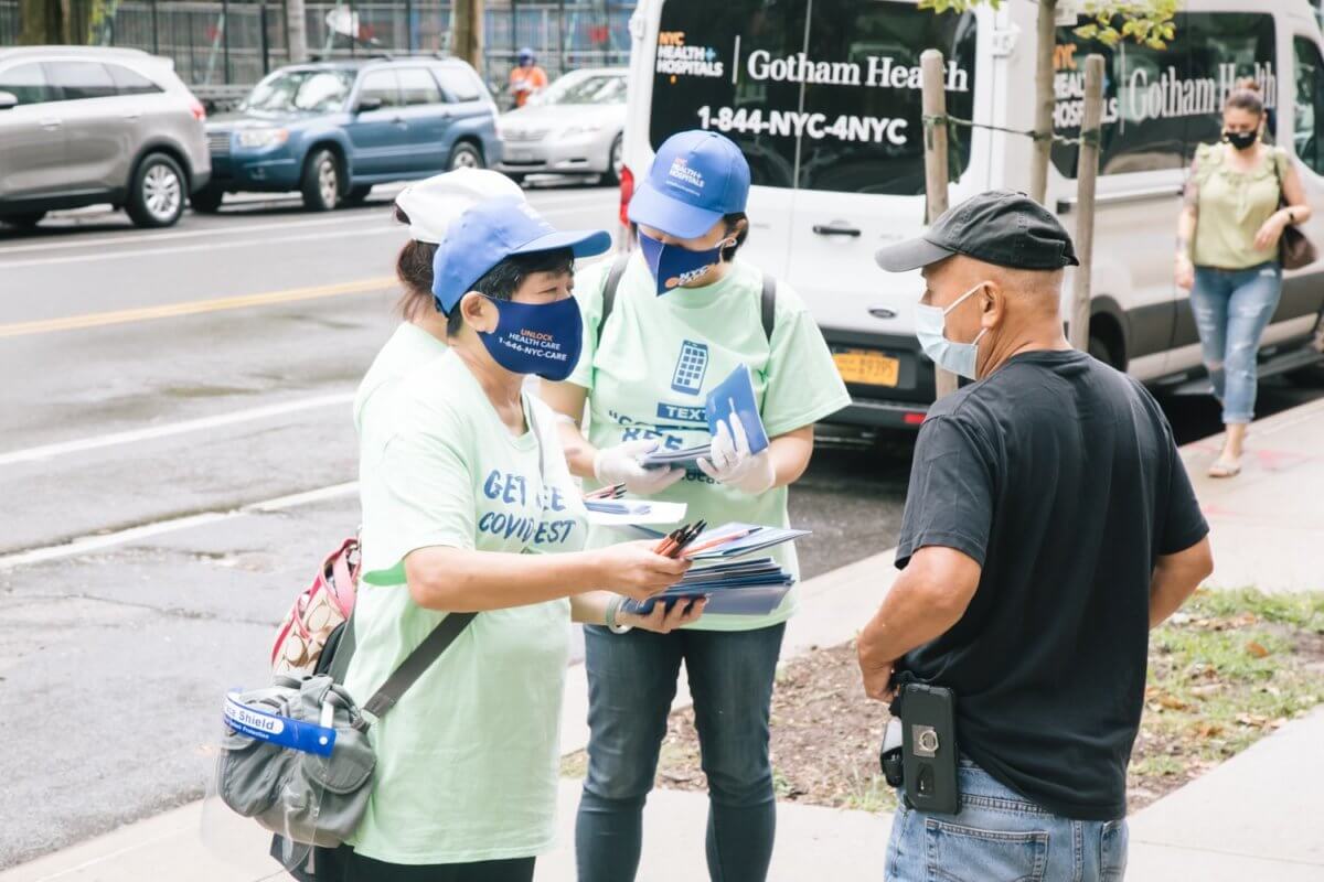 Alcalde expande ‘NYC CARE’ a Queens y Manhattan  El programa garantiza atención médica independientemente del estado migratorio o capacidad de pago