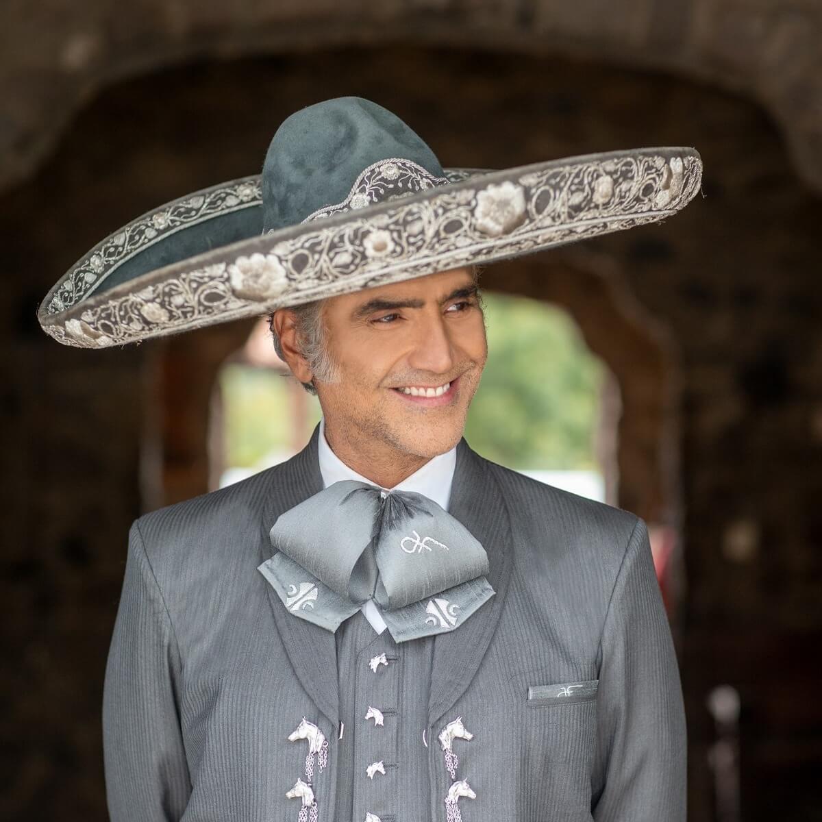 Alejandro Fernández presenta concierto virtual AMÉRICA A UNA SOLA VOZ