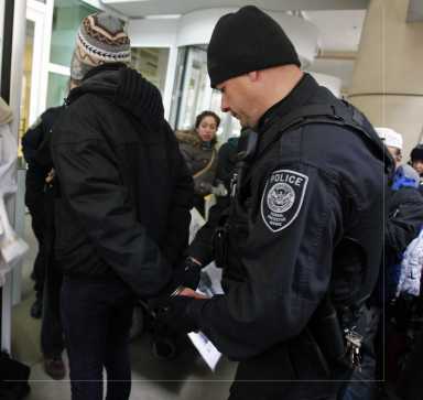 Gobierno de Trump quiere abrir centros de detención en Nueva York o Nueva Jersey