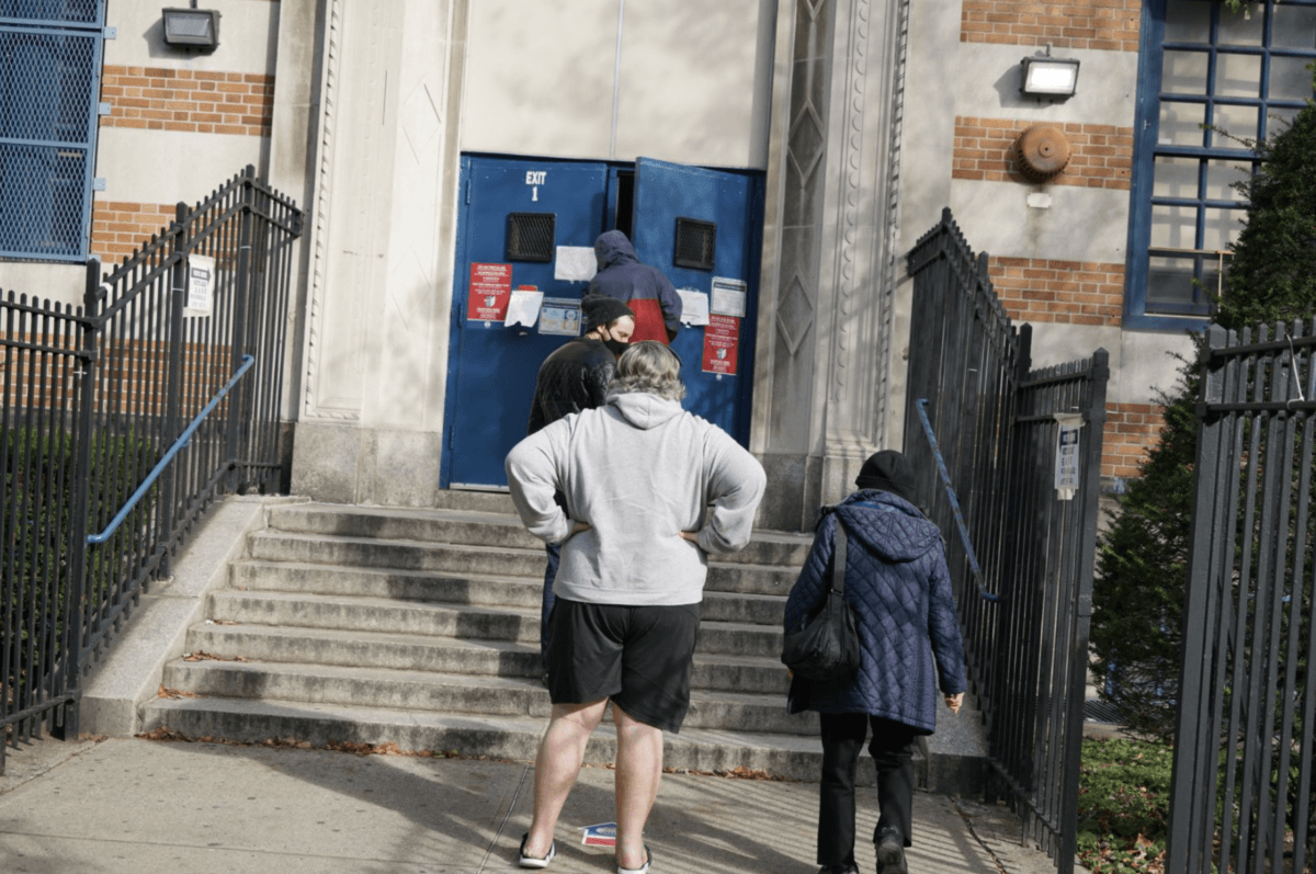 COBERTURA EN VIVO: Votantes hispanos van a las urnas el día de las elecciones