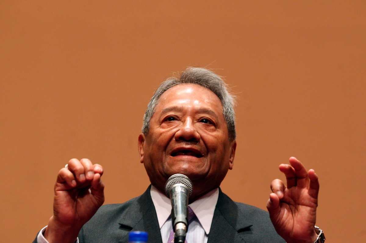 Muere gran cantautor mexicano Armando Manzanero por complicaciones de Coronavirus