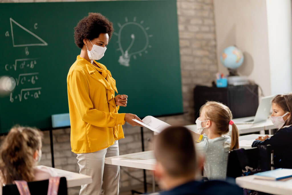 Escuelas Charter de NYC: lo mejor de ambos mundos escolares… Conozca los beneficios