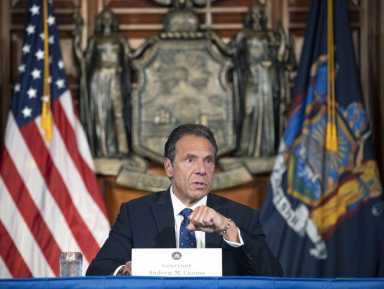 Demócratas piden la renuncia de Cuomo luego de un tercer informe de acoso sexual
