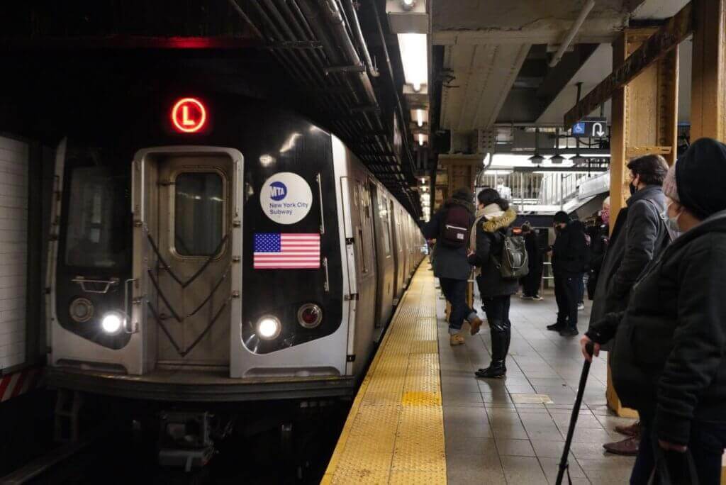 Los sitios de vacunación COVID-19 ahora disponibles en el mapa interactivo del metro de la MTA