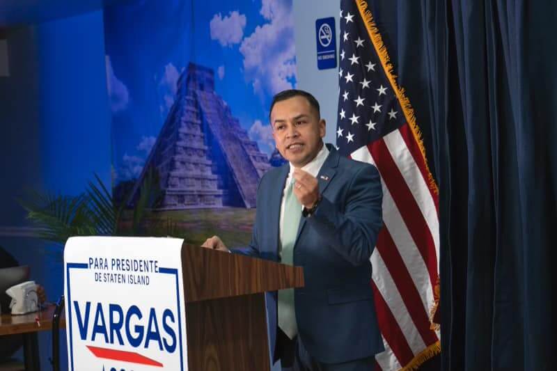 #Vote4Vargas: Primer abogado indocumentado lanza campaña para presidente de Staten Island