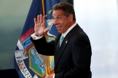 «Regreso a la vida tal como la conocemos»: Cuomo levanta mayoría de restricciones de COVID-19 a medida que NY alcanza 70% de vacunados