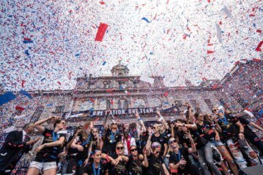 Alcalde anuncia histórico desfile en honor a trabajadores de primera línea de COVID-19