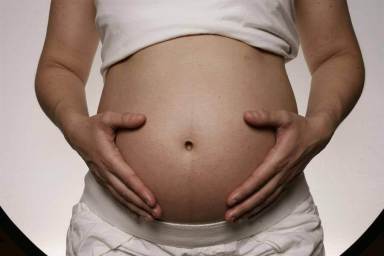 ¿Qué tan seguras son las vacunas del Coronavirus en mujeres embarazadas?