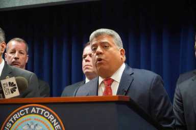 Fiscal de Distrito anula más de 3500 casos de marihuana en Brooklyn