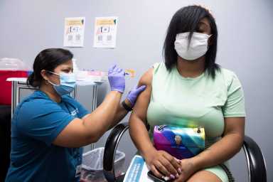 Recomiendan una tercera dosis de la vacuna del Coronavirus a finales de septiembre