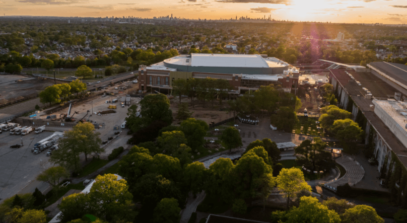 Dueño de NY Islanders resalta inauguración del UBS Arena: 'Esta es su casa'