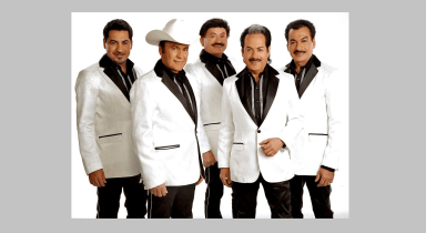 Los Tigres del Norte en concierto en el UBS Arena de Long Island, NY