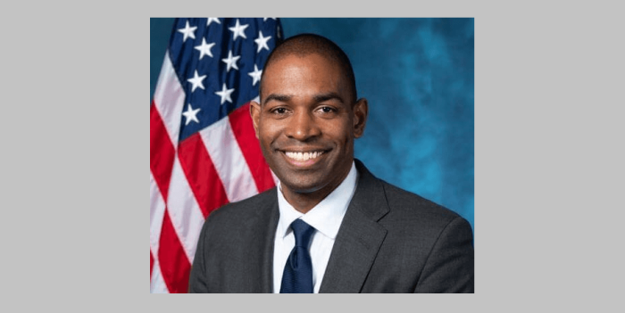 Gobernadora de Nueva York elige a Antonio Delgado como nuevo vicegobernador